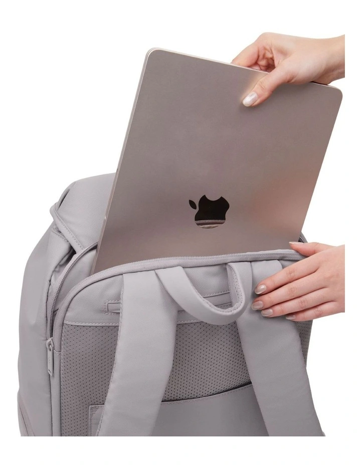 Everyday Backpack in Pebble TTIK-13-C image 3