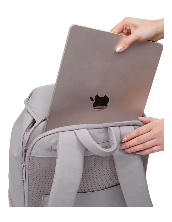Everyday Backpack in Pebble TTIK-13-C image 3