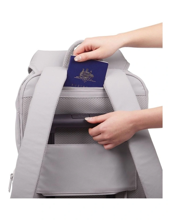 Everyday Backpack in Pebble TTIK-13-C image 7