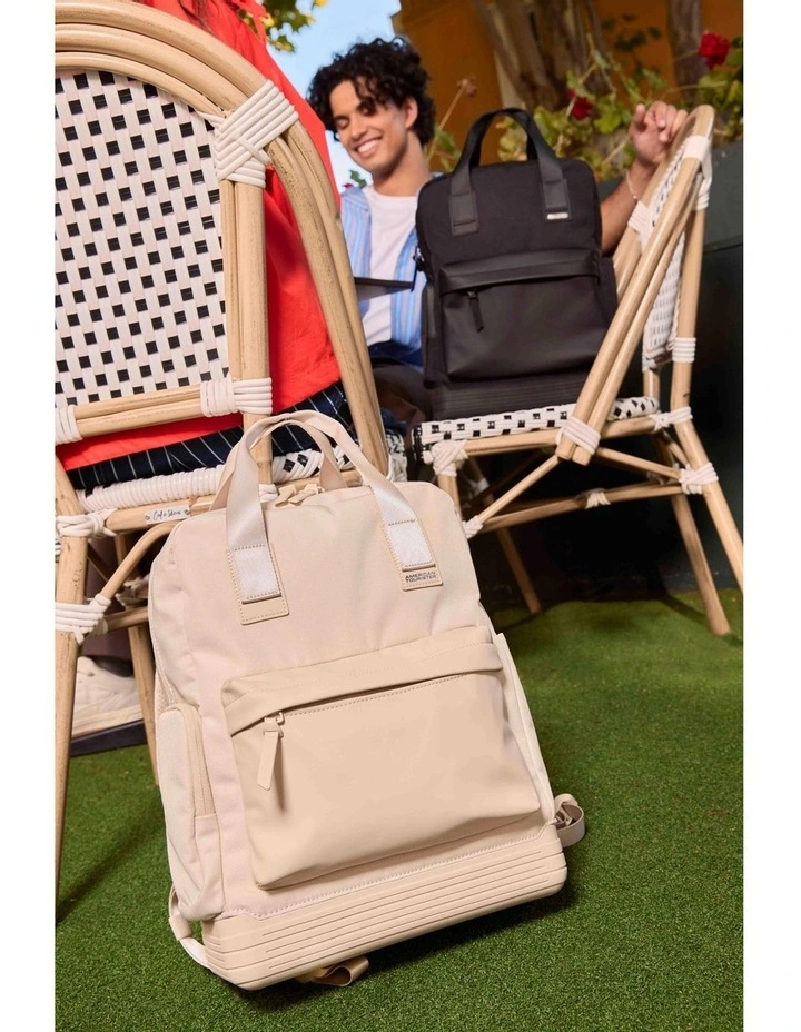 Soulpack Business Backpack Tote in Beige image 7