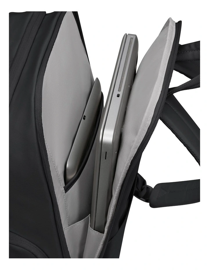 Move 5.0 Backpack 14.1 In Black image 7