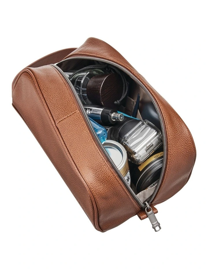 Classic Leather Travel Kit in Cognac Brown image 4