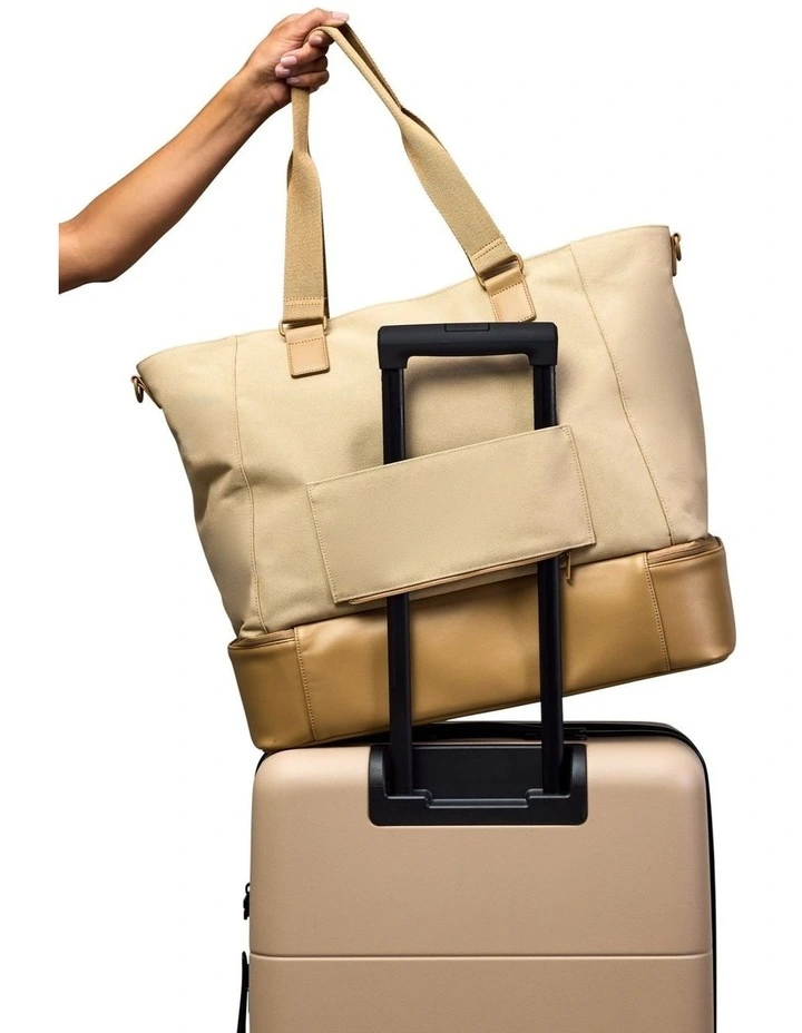 Long Weekender in Trench image 6