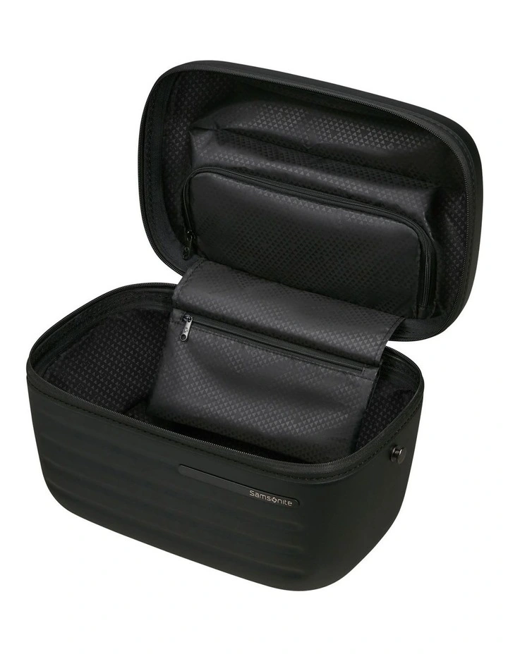 Stackd Beauty Case in Black image 5