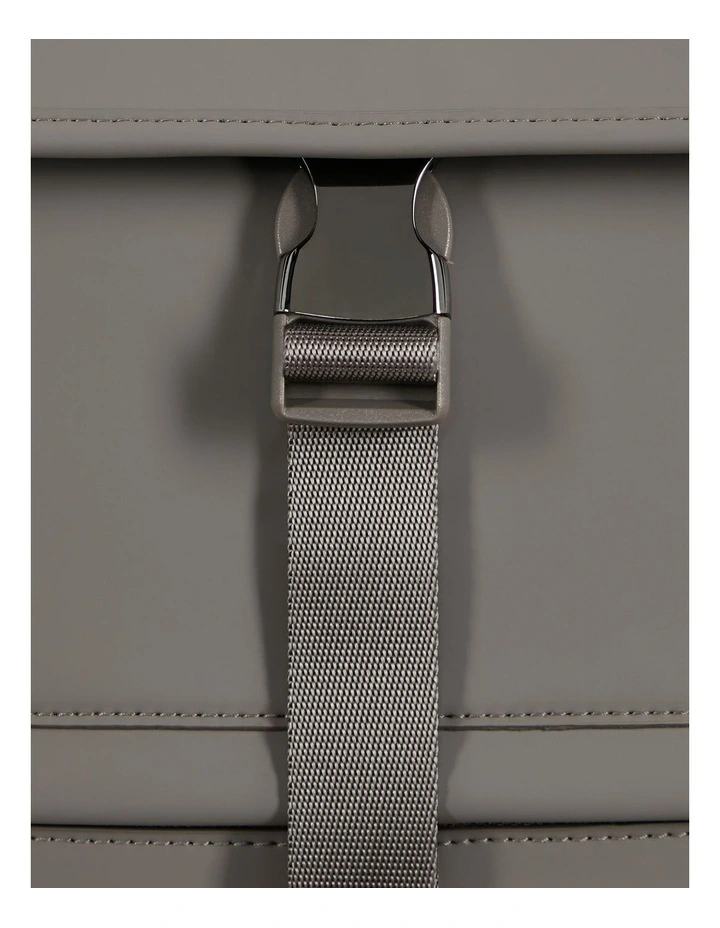 Lost In Berlin Cargo Backpack 2.0 in Ash Stone image 5