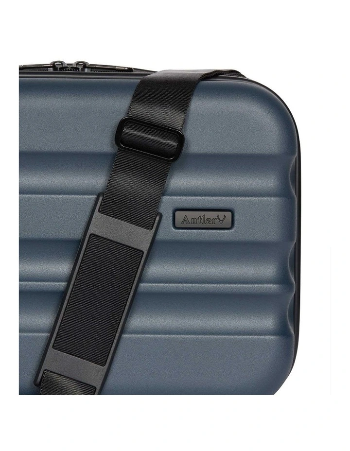 Clifton Vanity Case in Navy image 4