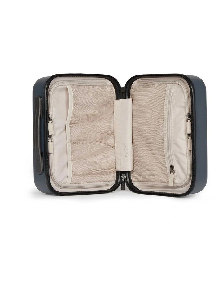 Clifton Vanity Case in Navy image 6
