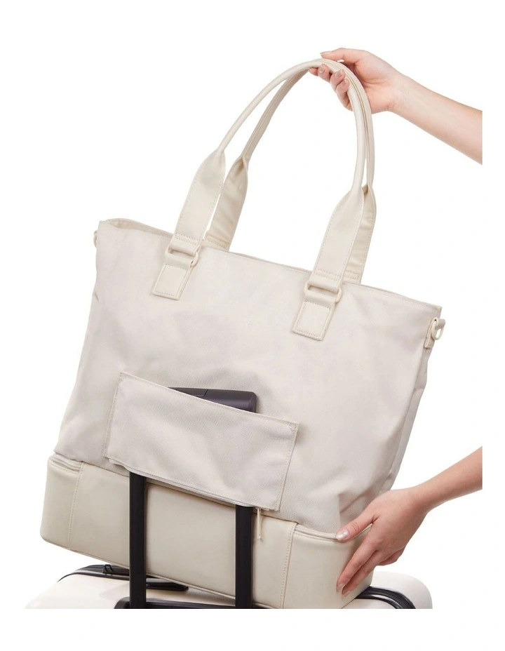 The Weekender in Ivory image 7