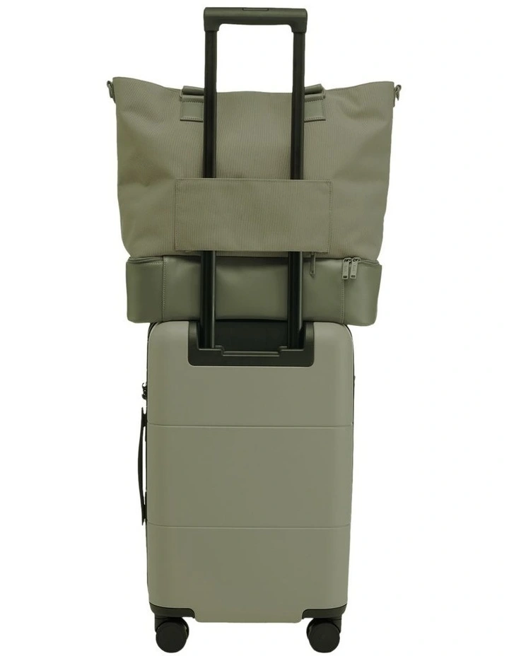 The Weekender in Olive image 7