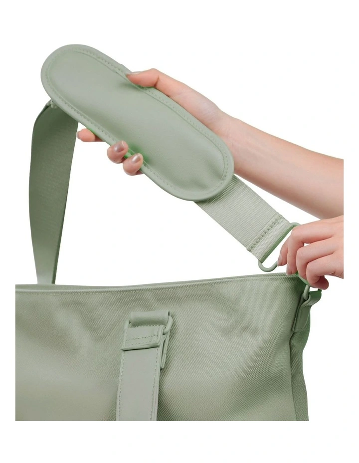 The Long Weekender in Olive image 5