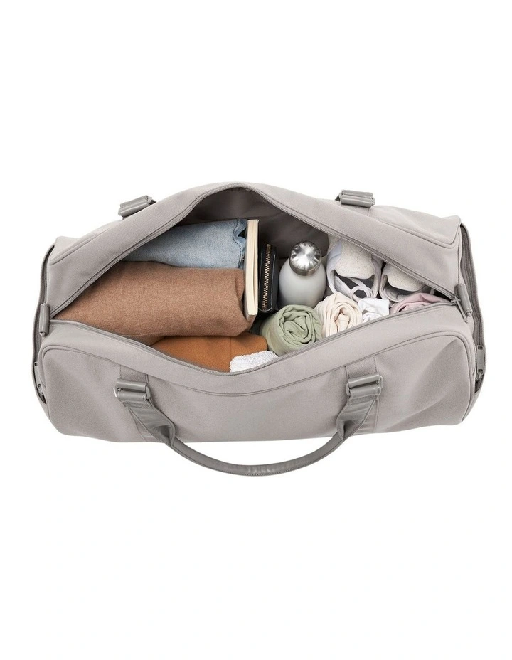 The Duffle in Pebble image 5