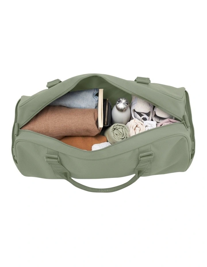 The Duffle in Olive image 5