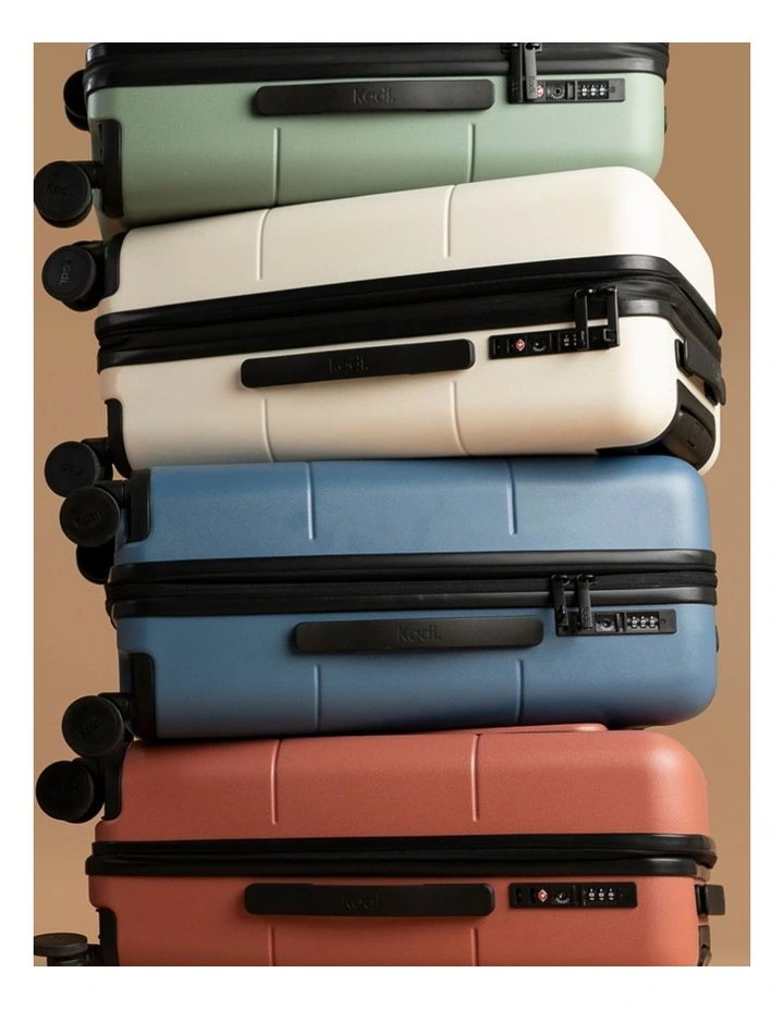 Medium Check-in Suitcase 66.5cm in Burnt Coral image 3