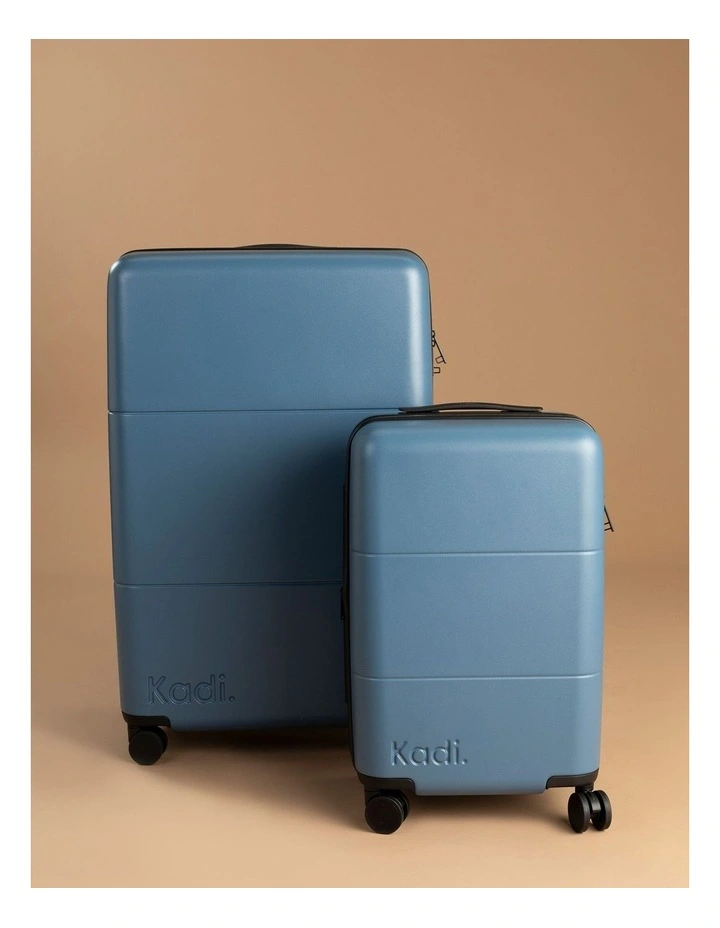 Medium Check-in Suitcase 66.5cm in Midnight Dusk image 2