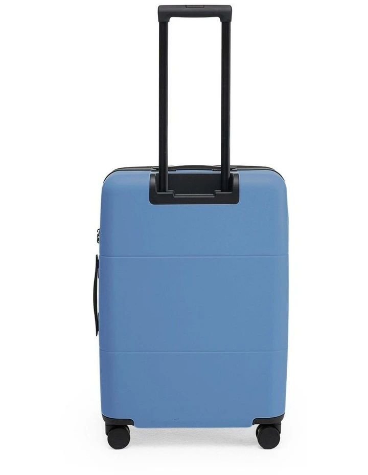 Medium Check-in Suitcase 66.5cm in Midnight Dusk image 3
