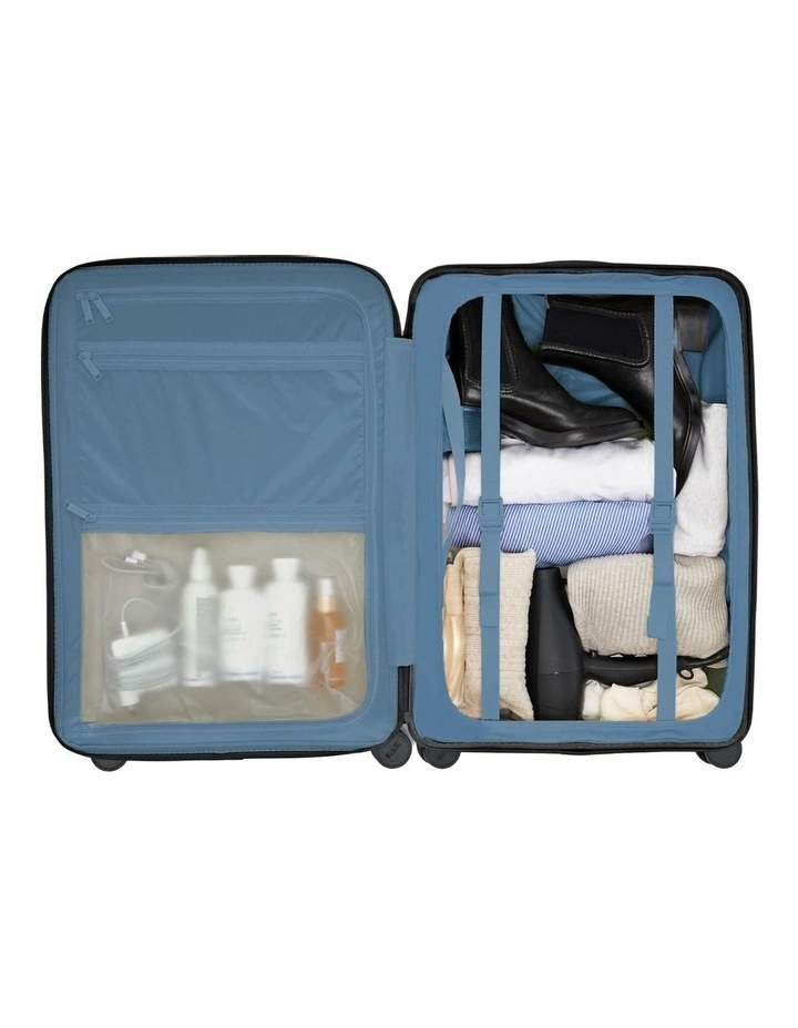 Medium Check-in Suitcase 66.5cm in Midnight Dusk image 6