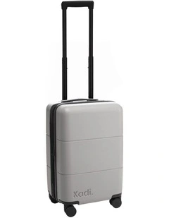 Carry-on Leisure Suitcase 55.5cm in Pebble