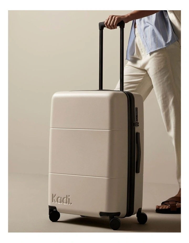 Medium Check-in Suitcase 66.5cm in Ivory image 3