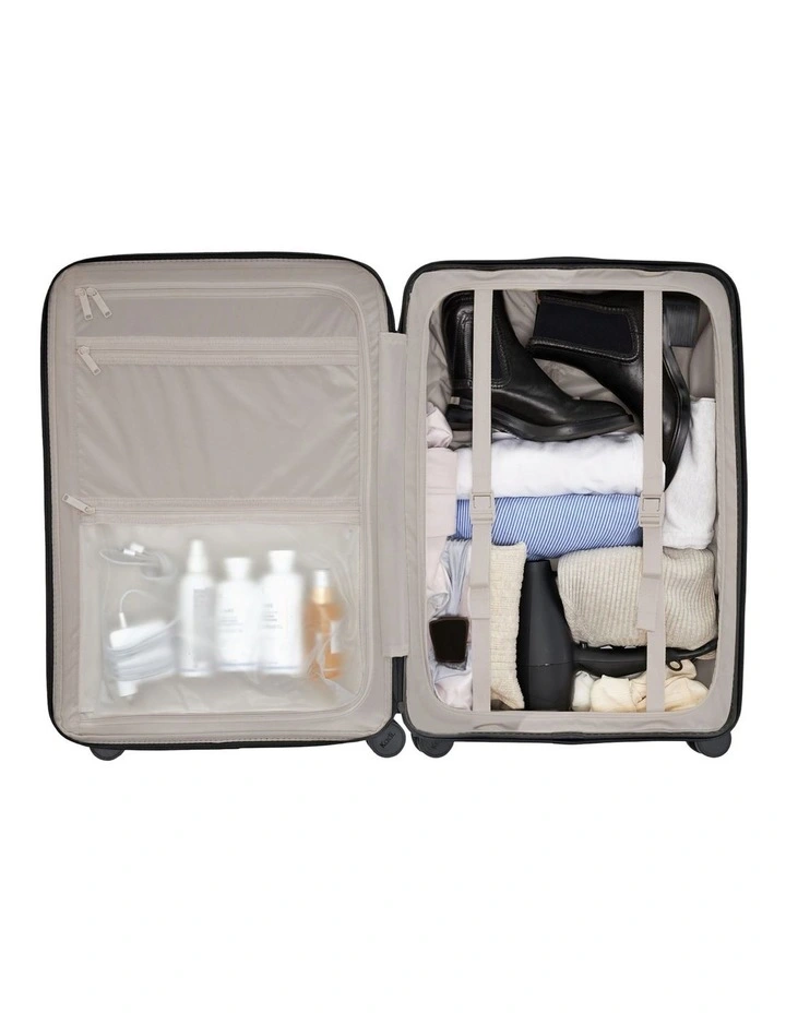 Medium Check-in Suitcase 66.5cm in Pebble image 6