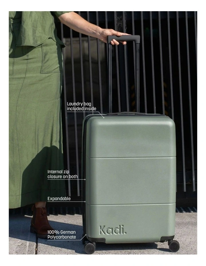 Medium Check-in Suitcase 66.5cm in Olive image 3