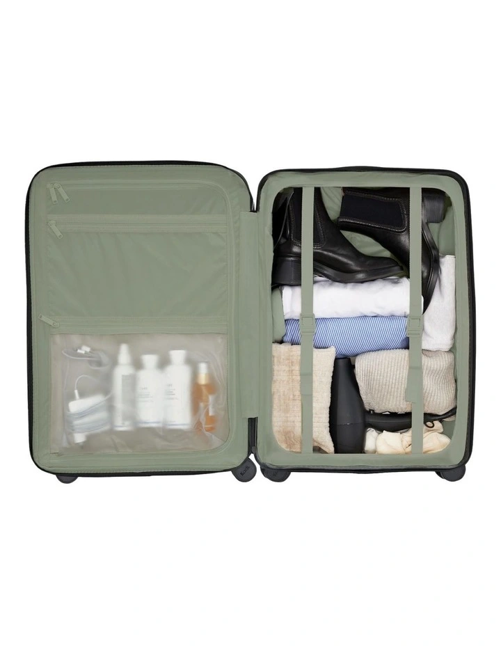 Medium Check-in Suitcase 66.5cm in Olive image 6