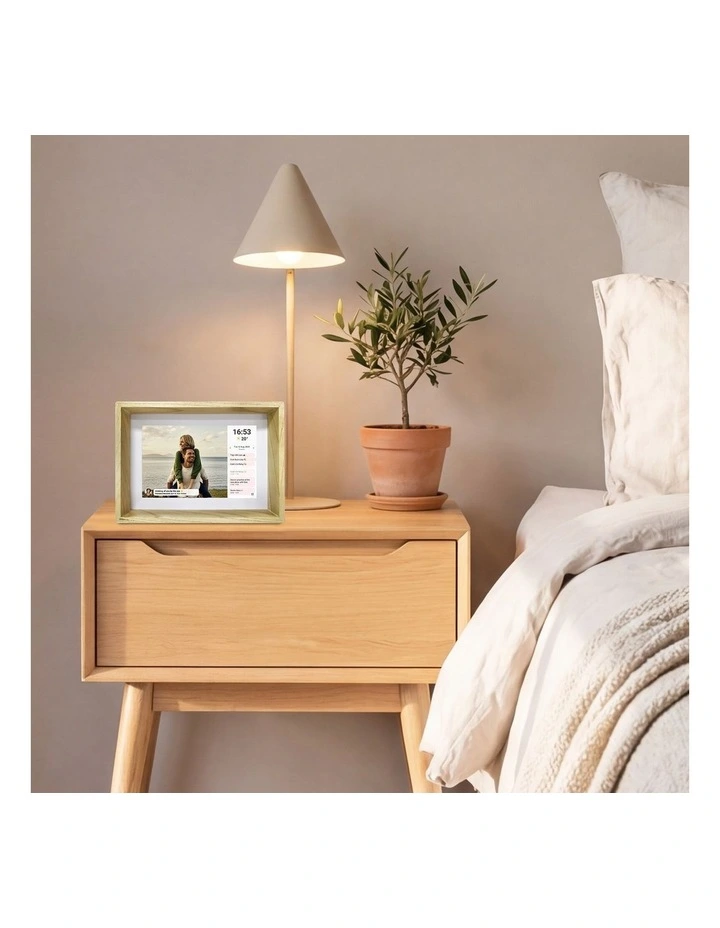 Frameo 10 Boxy Smart Photo Frame in Wood DPF1060 image 7