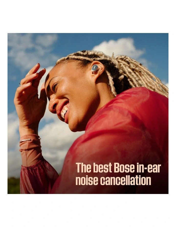 QuietComfort Ultra Earbuds (2nd Gen) 896637-0020 in White Smoke image 4