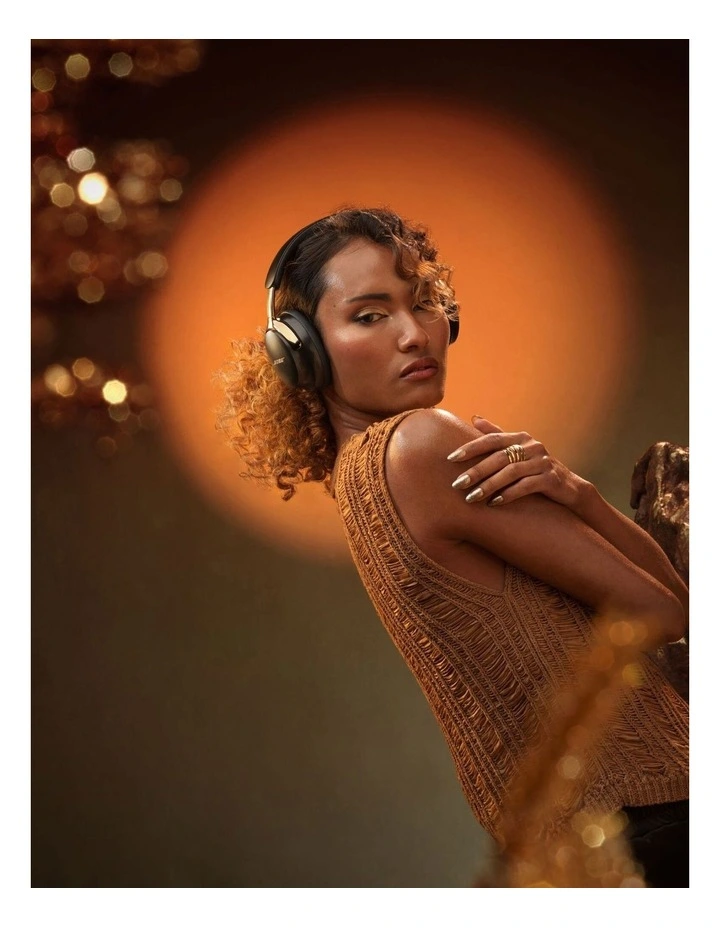 2nd Gen Quiet Comfort Ultra Headphones 890101-0400 in Desert Gold image 7