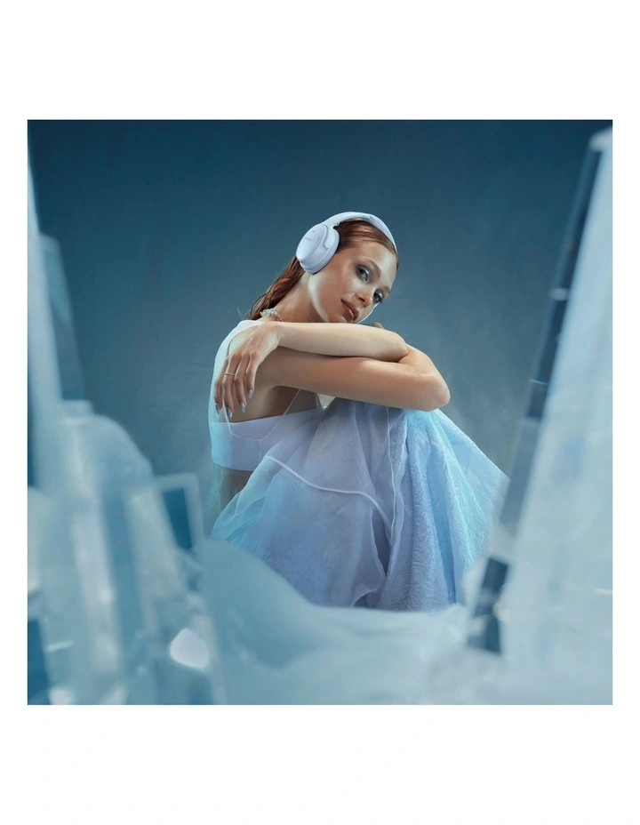 QuietComfort Headphones Ice Blue 884367-1800 image 7