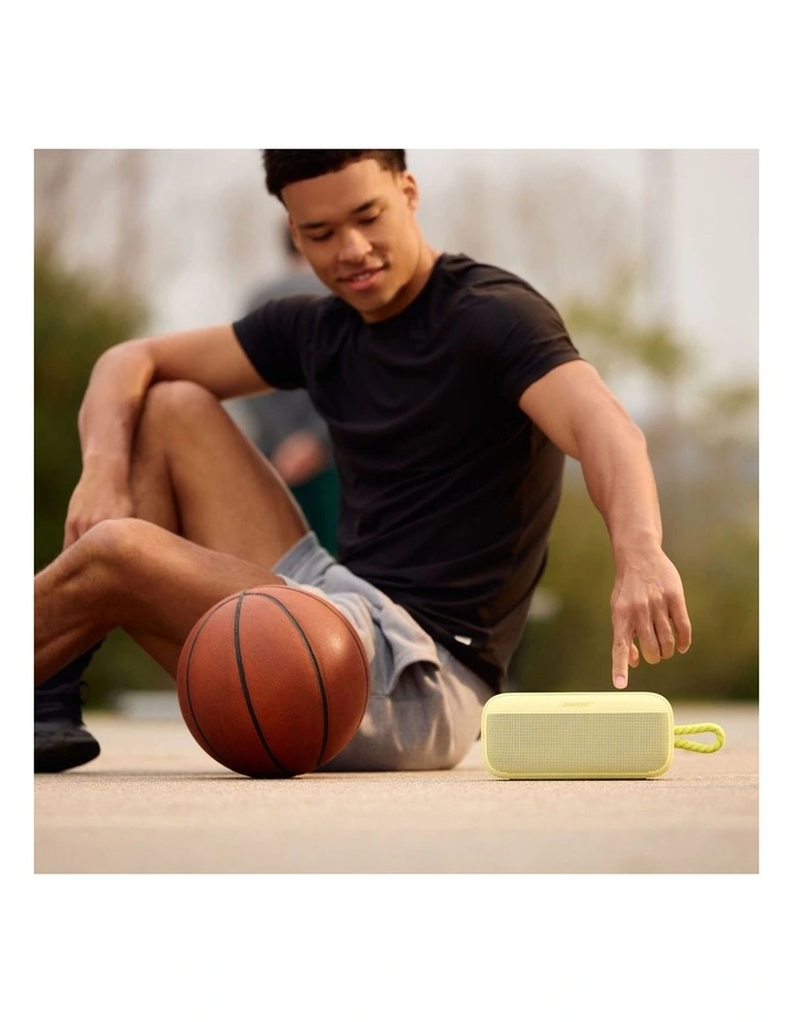SoundLink Flex Portable Speaker (2nd Gen) 887612-0700 in Citrus Yellow image 5