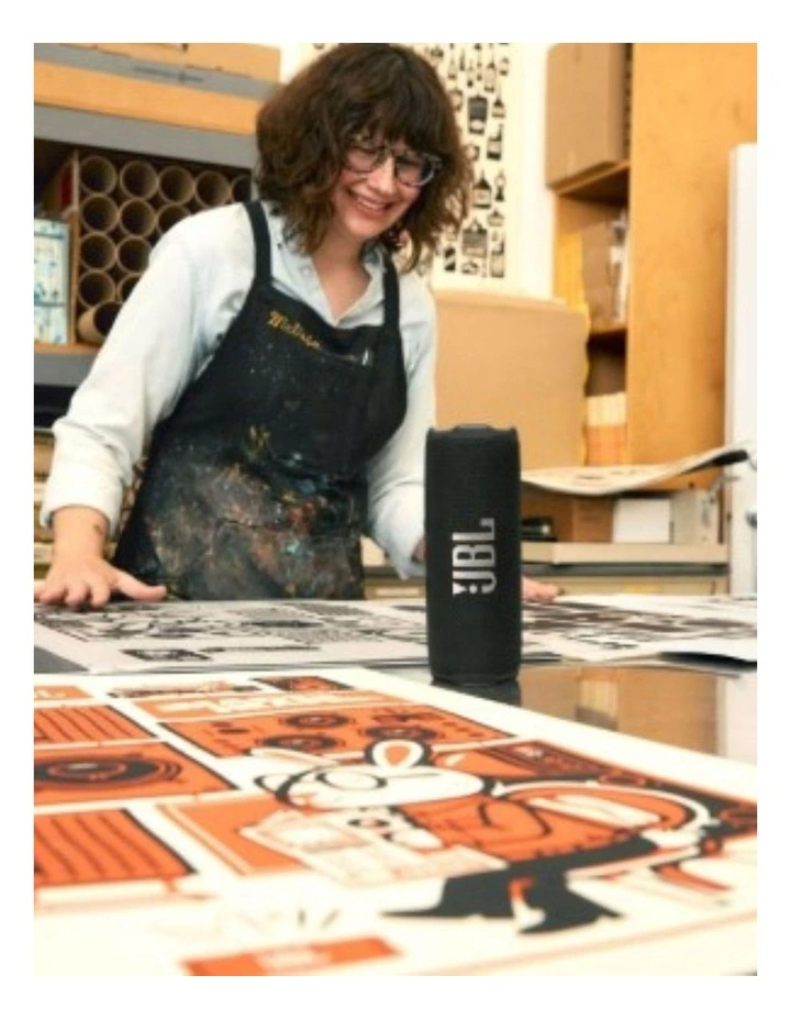 Flip 7 Portable Waterproof Bluetooth Speaker in Black image 7