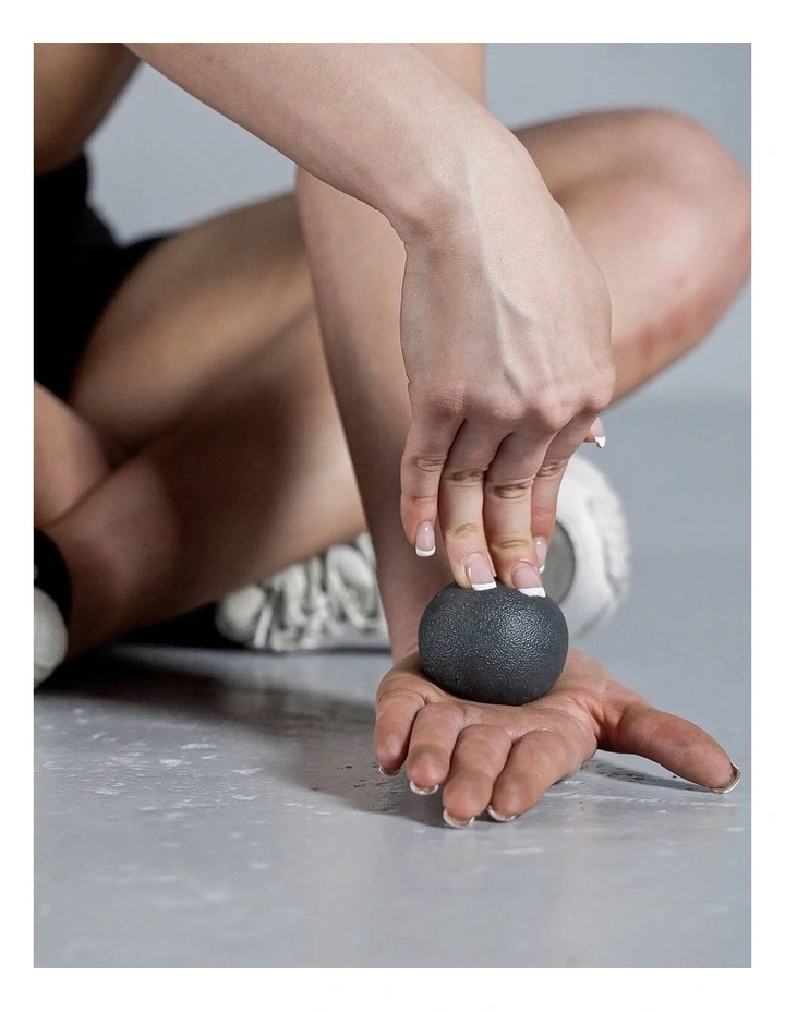 Hand Therapy Gel Balls in Black-Dark Grey-Light Grey image 3