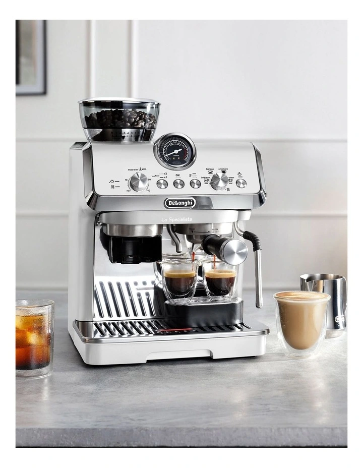 La Specialista Arte Evo with Cold Brew Coffee Machine (EC9255.WI) in White image 2
