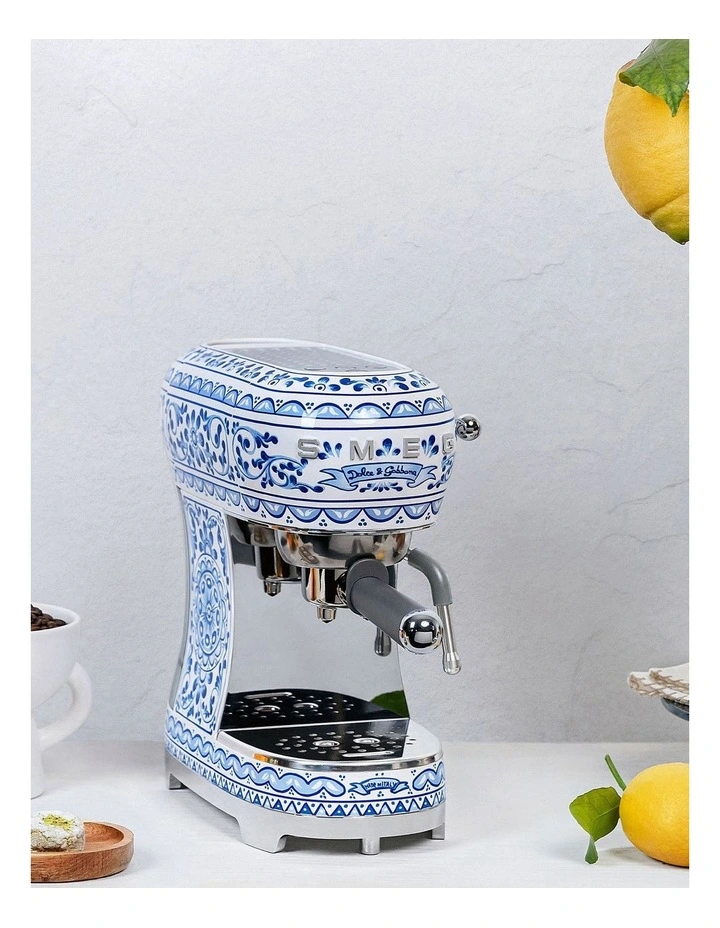 Dolce & Gabbana 50's Style Espresso ECF02DGBAU Machine in Blu Mediterraneo image 2