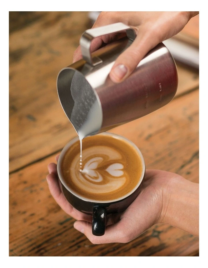 The Barista Touch Coffee Machine in Black Stainless Steel BES880BST4JAN1 image 7