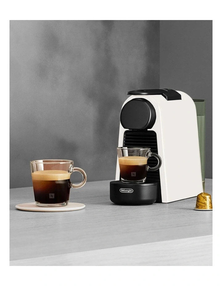 Essenza Mini Capsule Coffee Machine Solo in White EN85WMT image 2