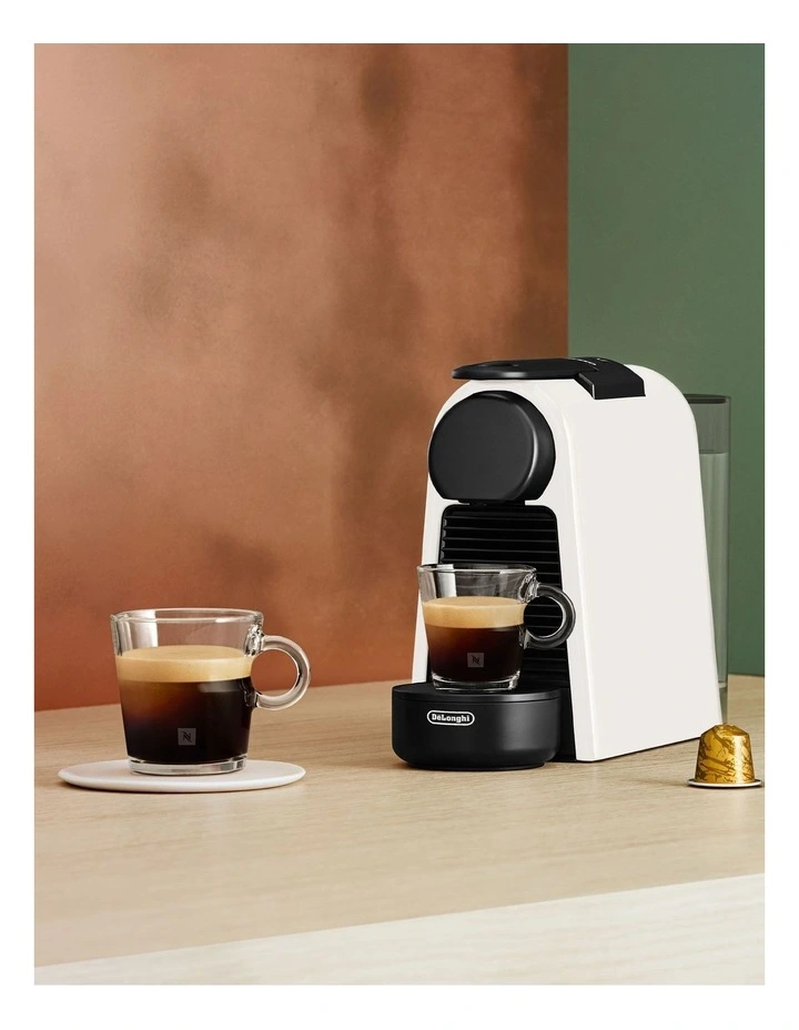 Essenza Mini Capsule Coffee Machine Solo in White EN85WSOLO image 2