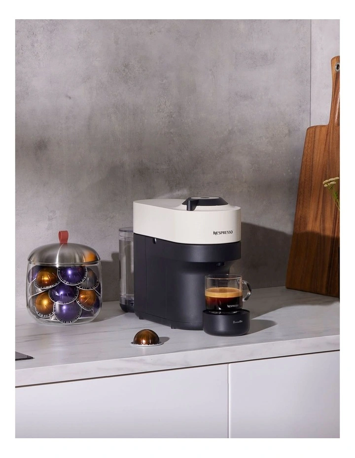 Vertuo Pop Solo in Coconut White BNV120WHT4JAN1 image 2