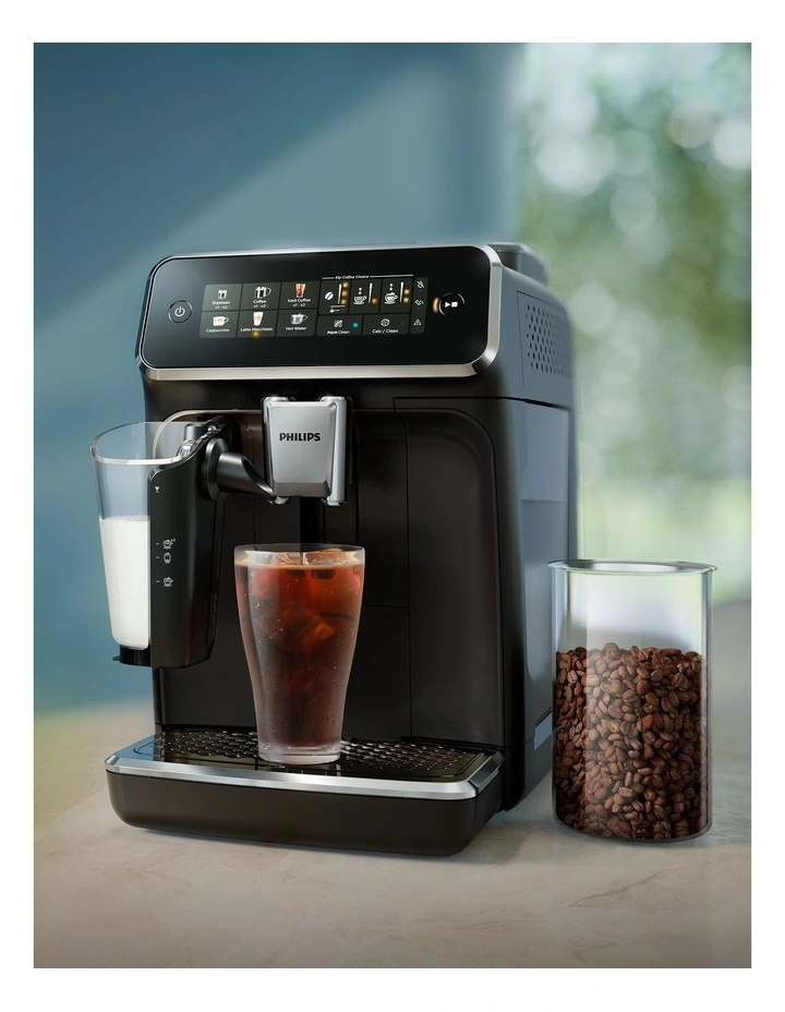 Series 3300 Fully Auto Espresso Machine in Black EP3341/30 image 5