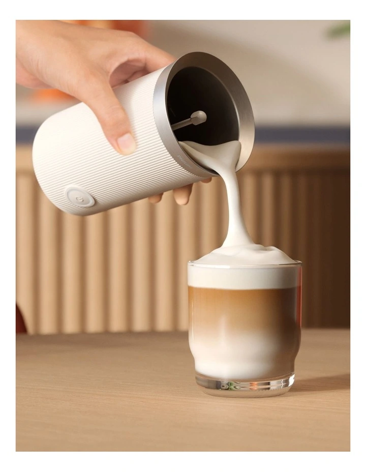 Baristina Milk Frother BAR311/00 in Cloud White image 5