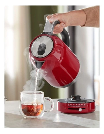 Kettle 1.7L in Empire Red 5KEK1701AER
