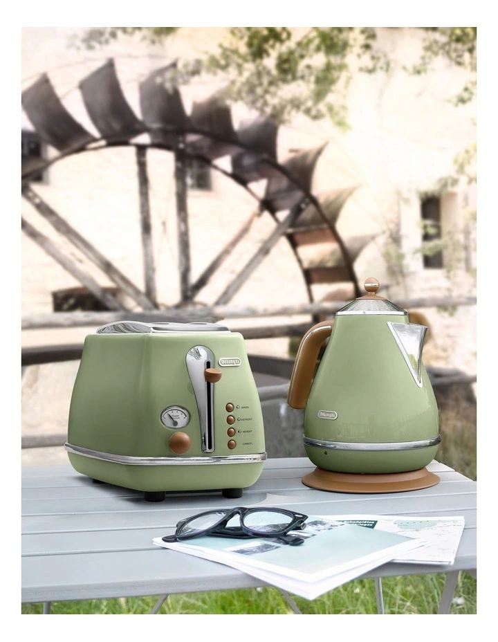 Icona Vintage Breakfast Kettle KBO2001.VGR + CTO2003.VGR Pack in Green image 2