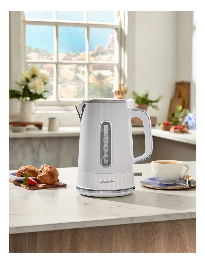 French Riviera KEM8107WH Kettle 1.7L in White image 2
