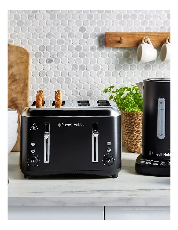 Russell Hobbs Addison Digital Kettle in Black image 6