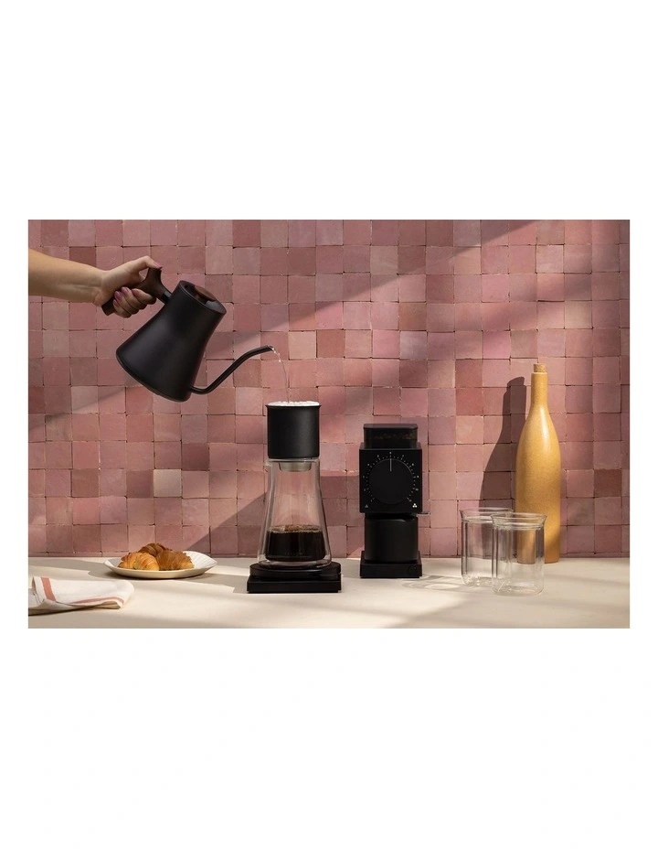Stagg EKG Pro Electric Kettle in Matte Black/Walnut 51743 image 2