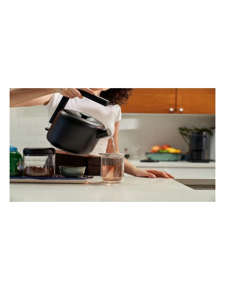 Clyde Electric Kettle in Matte Black 51750 image 2