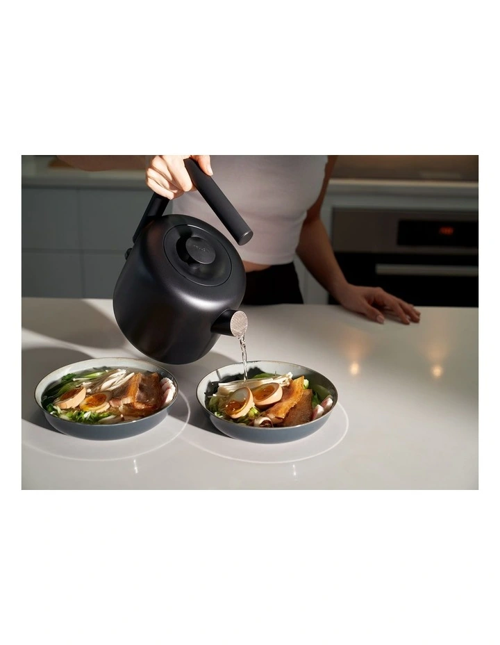Clyde Electric Kettle in Matte Black 51750 image 6