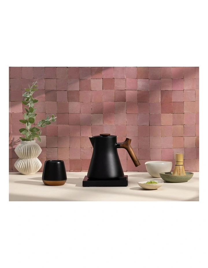 Corvo EKG Pro Electric Kettle in Matte Black/Walnut 51761 image 3