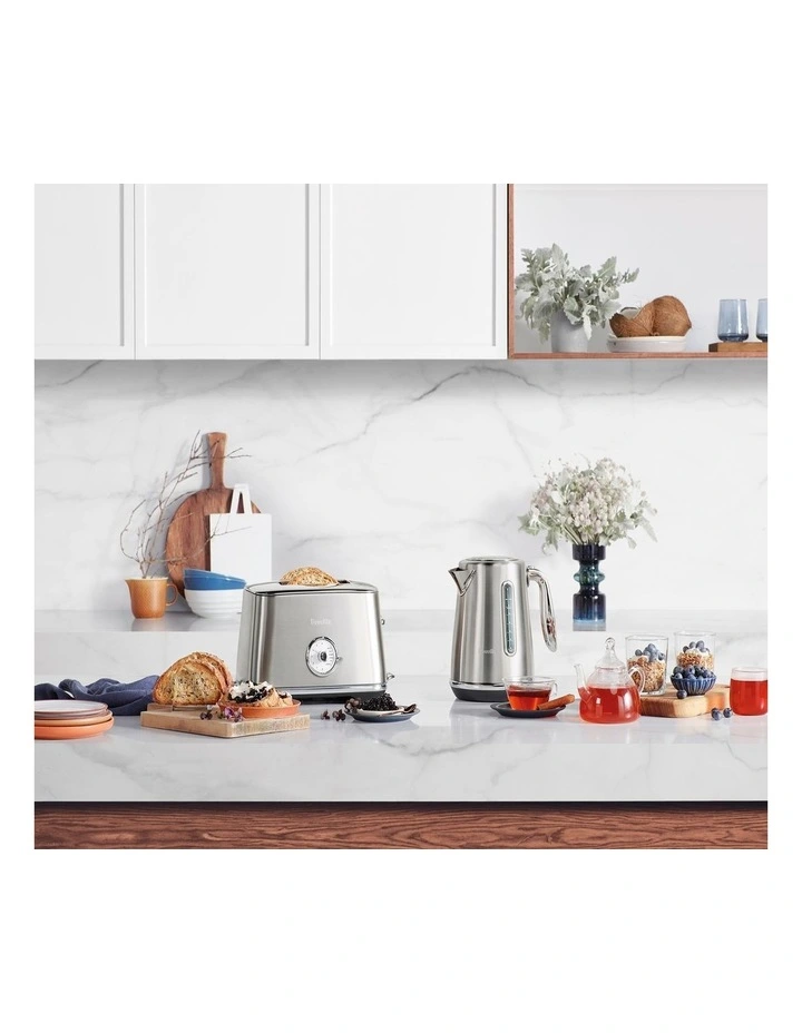 The Soft Top Luxe Kettle in Brushed Stainless Steel BKE735BSS image 2