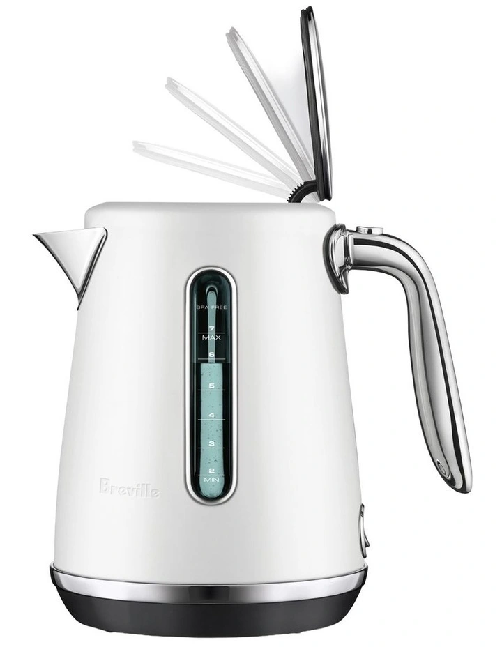 The Soft Top Luxe Kettle in Sea Salt BKE735SST image 3